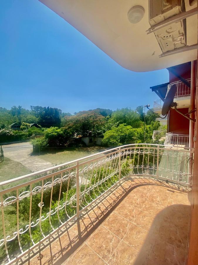 Densti 4* Velipojë