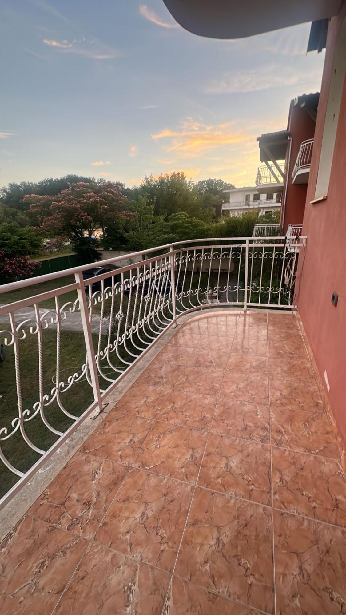 Densti 4* Velipojë